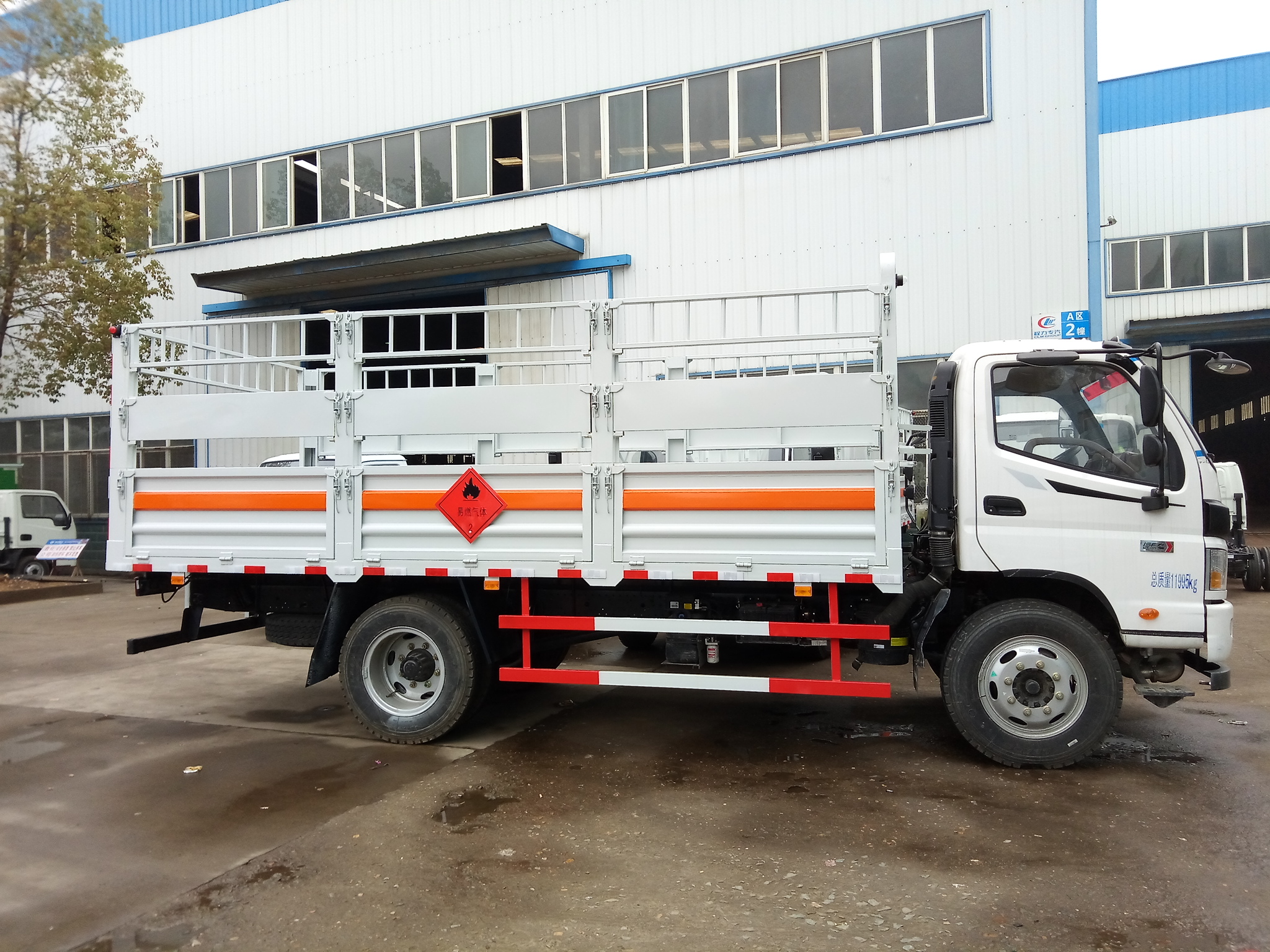 福田歐馬可5.1米 (7.2噸)氣瓶車